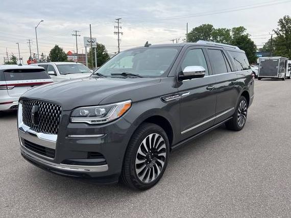 LINCOLN NAVIGATOR L 2023 5LMJJ3TG7PEL02421 image